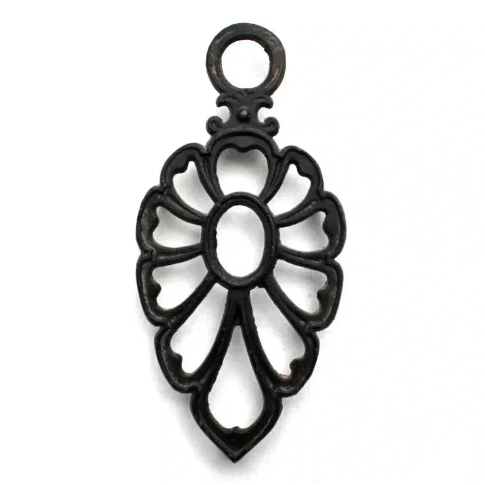 Vintage ORNATE Black Cast Iron Trivet Hot Plate Dew Drop Footed Japan